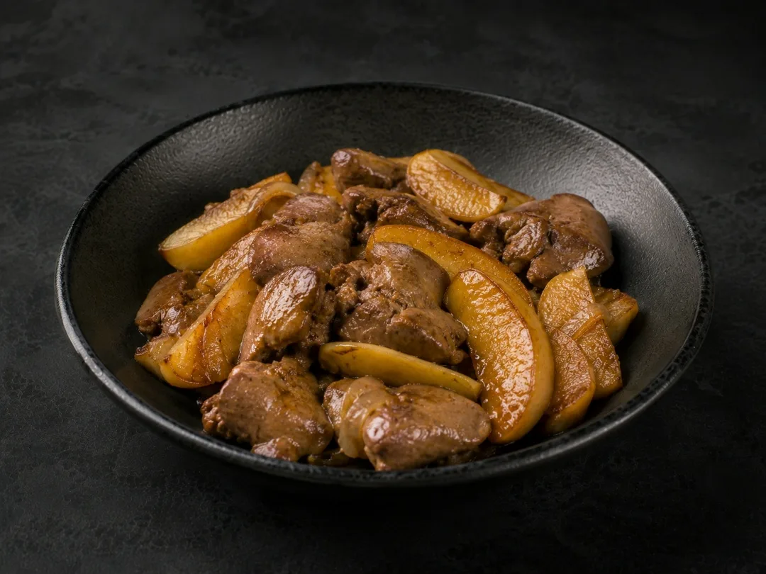 Куриная печень с яблоками